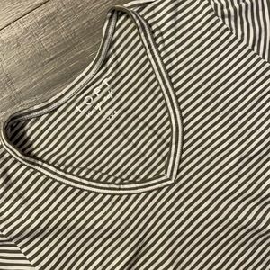 LOFT vneck tshirt striped XXS